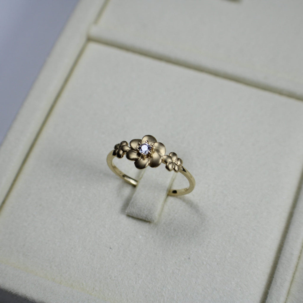 Gold Flowers Ring