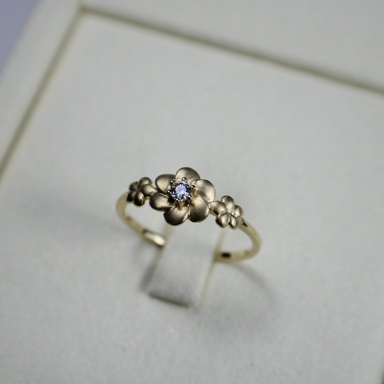Gold Flowers Ring